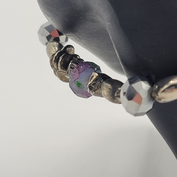 Floral Stretch Bracelet with Silver tone and Glass Beads Vintage - Picture 4 of 7